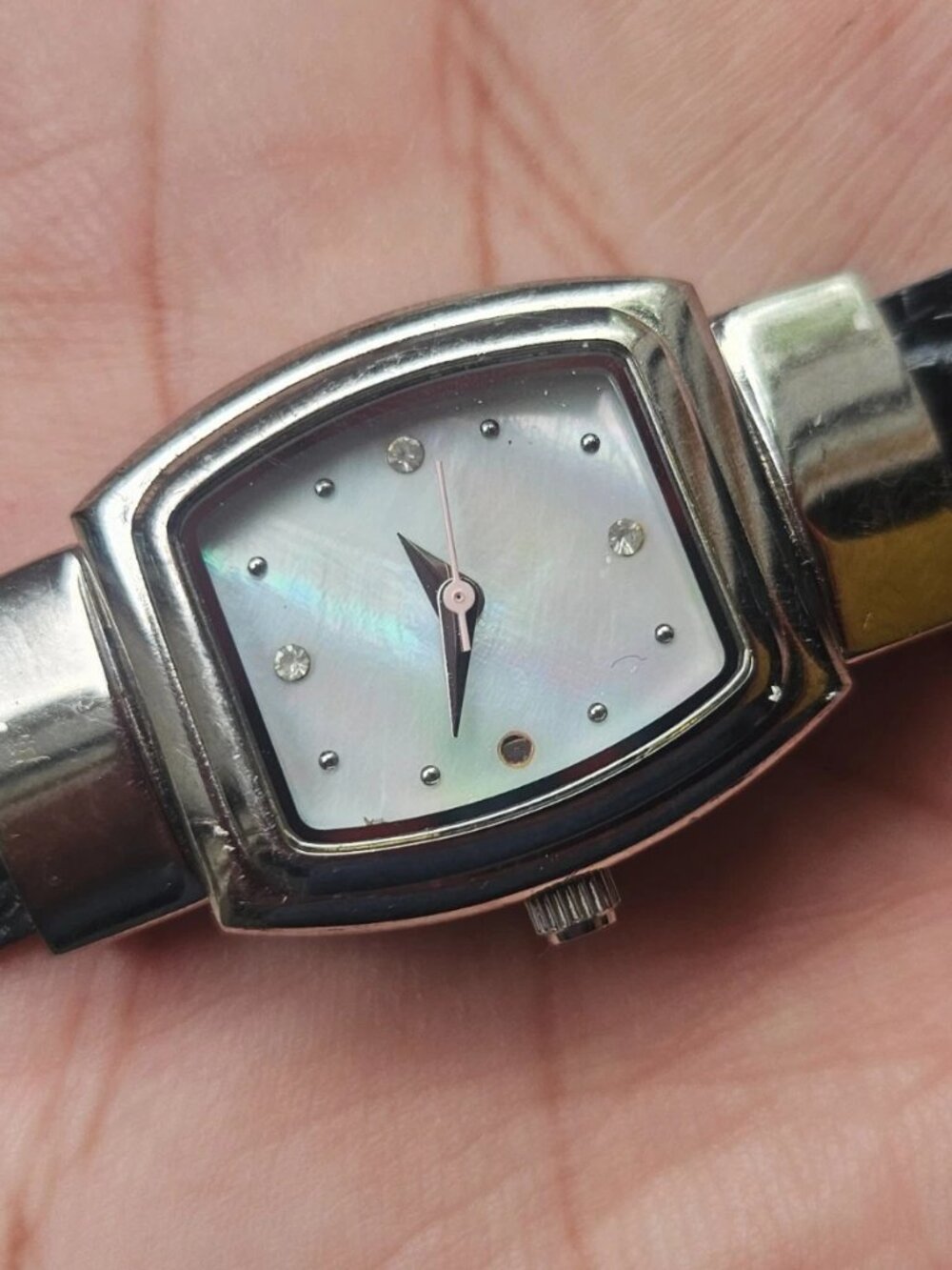 Vintage Mary Kay Ladies Wristwatch Leather Reversible Band Black/Brown Analog